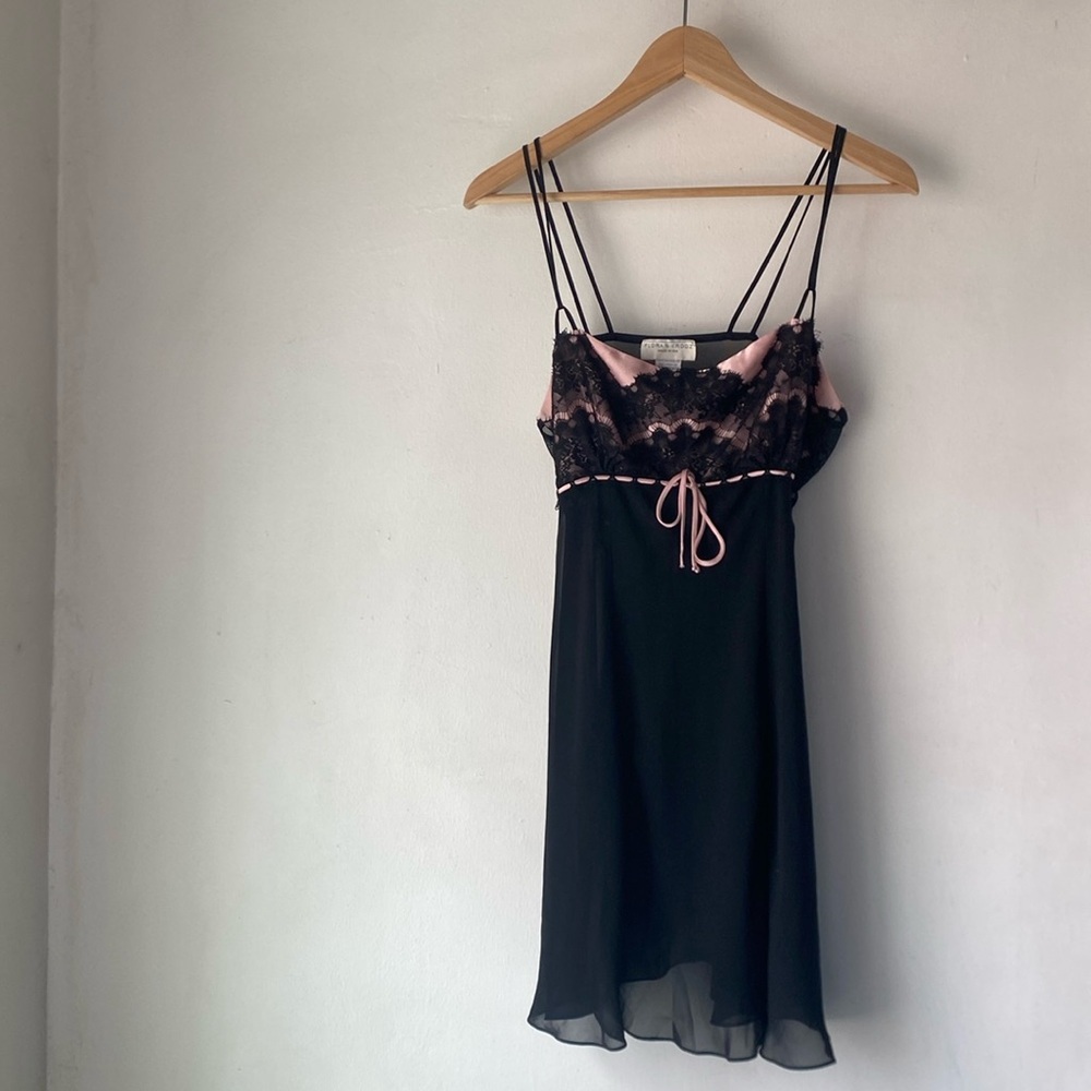 Flora Nikrooz M Semisheer Slip